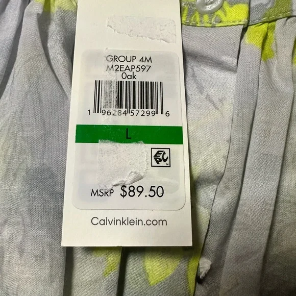 Calvin Klein top new with tag. BLACK FRIDAY DEALS CHECK OUT MY CLOSET - Picture 4 of 4